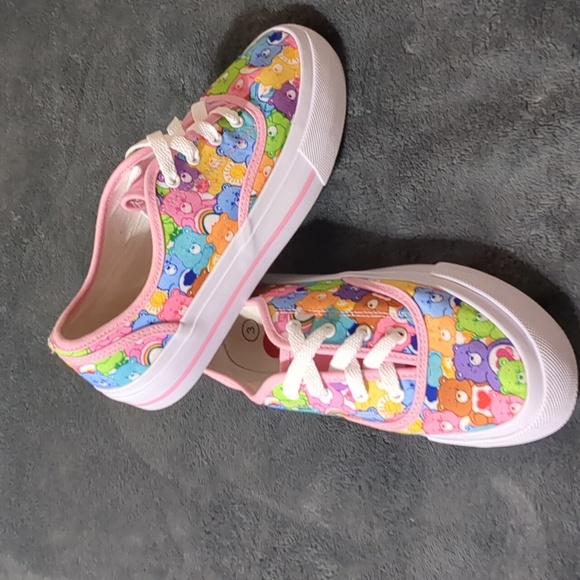 Care Bear sneaker girl's size 3 - Picture 4 of 6